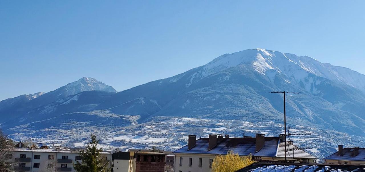 L'Hivernet, Grand Triplex Neuf Au Coeur D'Embrun Acces Facile Dış mekan fotoğraf