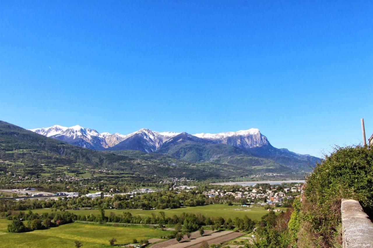 L'Hivernet, Grand Triplex Neuf Au Coeur D'Embrun Acces Facile Dış mekan fotoğraf